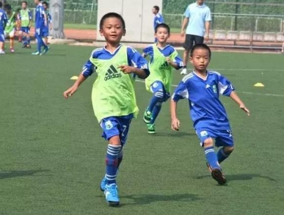 荆州这18所学校真厉害！足球之星可能在这里产生哦