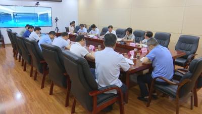 杨智检查督办“三大攻坚战”指挥部工作
