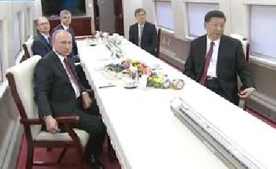 普京也来体验了！中国高铁圈了多少粉？