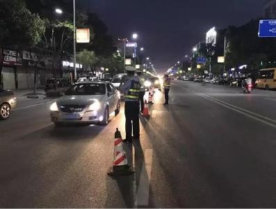荆州交警统一行动查获酒司机…有你认识的吗？