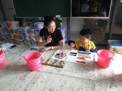 记者走访调查：暑期到了 要给孩子报兴趣班吗？