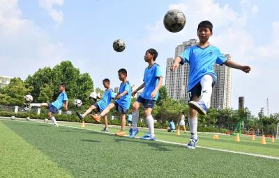 中国足球看未来：三年投6.48亿元 高水平足球苗子开始出现