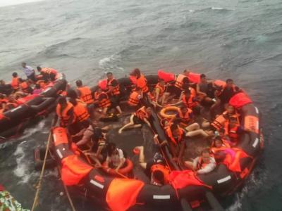 揪心！泰国普吉海域两船倾覆，中国游客1人溺亡50人失踪