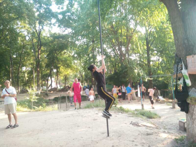 荆州人夏季早起健身花样多 生活充满正能量！