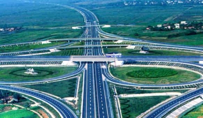 荆州织密交通网 上半年完成固定资产投资63亿元