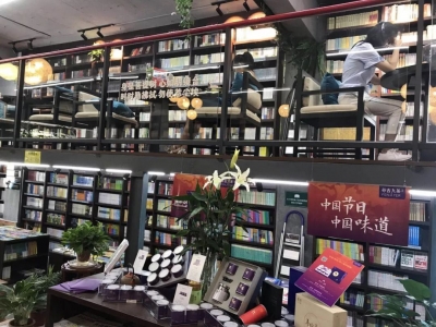 荆州首家青少年主题书吧面向社会开放
