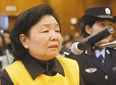 原三鹿董事长减刑，必须经得起全社会最严厉的审视。