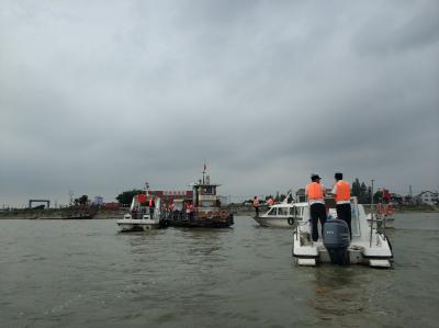 渡船起火，十多人被困！是时候检验荆州的应急救援能力了