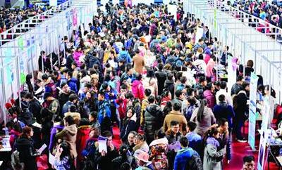 国家统计局：我国前7个月城镇新增就业880万人