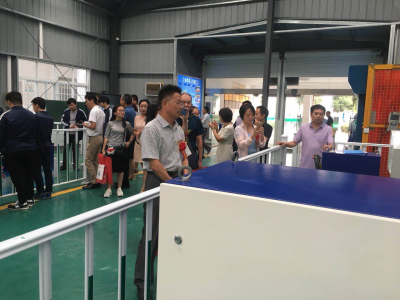 全省23所技工院校的教师代表齐聚荆州，共庆教师节！