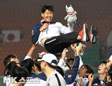 大半个韩国站在孙兴慜背后，免除兵役身价将突破1亿欧元？