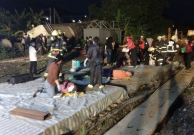 突发！台湾发生列车出轨侧翻事故 已致17人死亡！