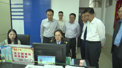 对于这件事，市长崔永辉要求要像网购一样方便