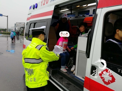 “荆马”小孩找不到妈妈，求助警察叔叔