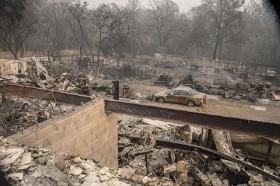 美国加州史上最具破坏性的火灾！已致74人死亡 超千人失联