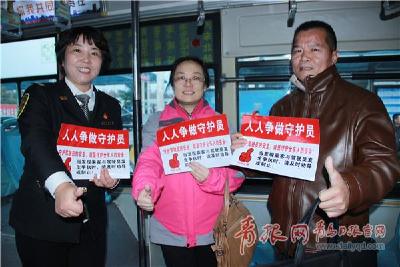 青岛公交设“守护员专座”：发生司乘纠纷可及时制止