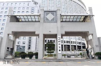 外交部：希望有关国家不要再为中国企业正常运营设置人为障碍