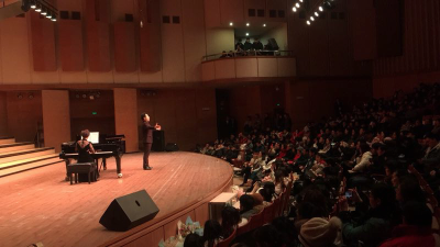 昨晚，长江大学上演一场钢琴与声乐的完美邂逅…