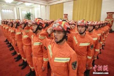 国家首次面向社会招1.8万名消防员，考试要测体能心理