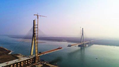 V视丨两个月后桥面合龙 壮丽的石首长江大桥最新美图曝光！