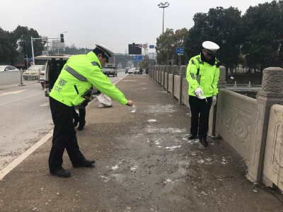 路况信息！荆州多路段路面未结冰 通行秩序平稳