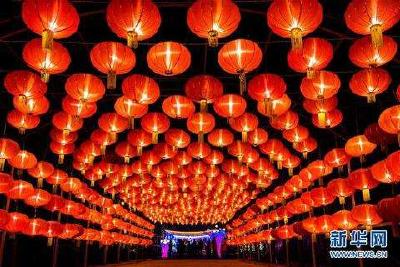 亚洲多国开启“春节模式” 港媒：旅游业将迎来大生意！