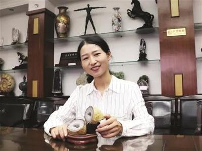  减轻家庭负担 荆州籍女博士连续3年给父母发万元红包