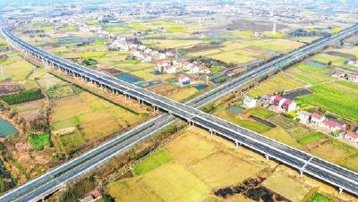 项目追踪：318国道荆州段改扩建工程进展顺利