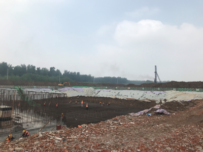 荆州煤炭铁水联运储配基地加紧建设：打造长江“能源航母”