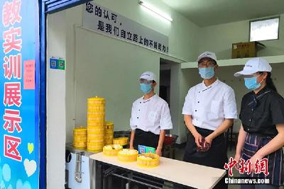 枝江教师带5名残障学生开包子铺：不为挣钱，让他们有个手艺