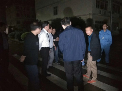 加强管控！凌晨荆州开发区开展臭气扰民突击检查