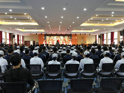 弘扬“工匠精神”， 300多名中职学生技能比武显身手