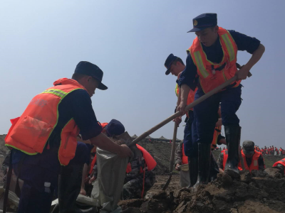 洪湖市突发“洪水”！多种抢险救援力量现场集结……