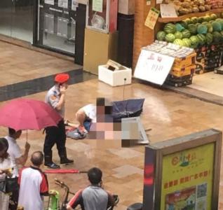被掉窗砸中的五岁男童仍未脱险，加油孩子！