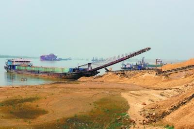 荆州利用长江弃砂220万吨 用于高速、棚改房建设