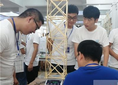 全省30个院校87支队伍齐聚长江大学，角逐山地输电塔模型设计与制作