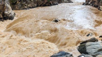 突发山洪！283名“驴友”被困，4人死亡