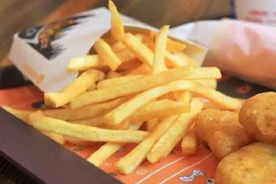 5岁男孩查出脂肪肝！医生看了直摇头：这么吃太伤了