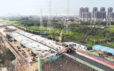 复兴大道项目进展：荆州开发区高架桥箱梁开始施工