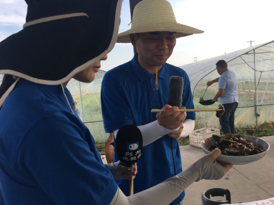 逛吃逛吃！《主播垄上行》走进江陵熊河