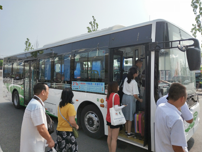 到新荆州中学可乘哪些公交车？想知道的看过来……