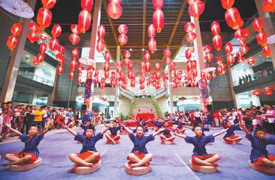 过中秋佳节 品传统文化：各地举办多样传统民俗活动