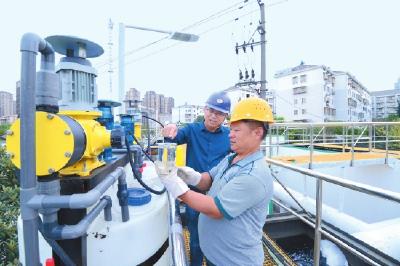  雷家垱泵站城市黑臭水体一体化污水处理项目投入运行