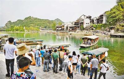 重庆有多宠游客？重庆市民：三条短信让我错峰出门