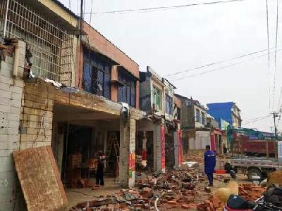 公安县麻豪口镇：22栋违建房屋拆除，道路拓宽近8米