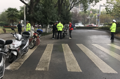 创文进行时丨重拳出击 荆州交警加大摩托车电动车整治力度！