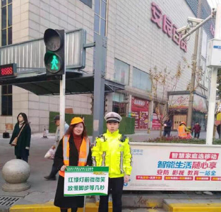 点赞！荆州交警二大队首个“交通志愿者”上线了