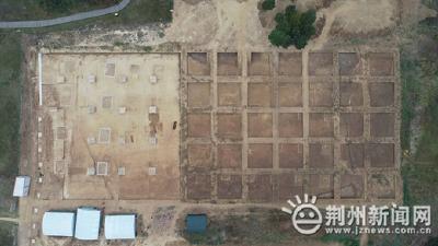 荆州熊家冢祔冢殉葬墓发掘清理6座 出土文物59件套