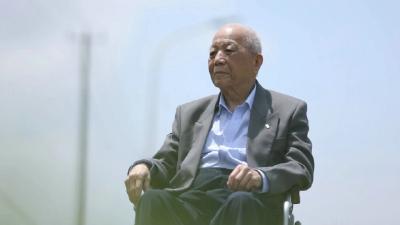 守护牺牲战友的87岁老人王云洪：“我要申请入党！”