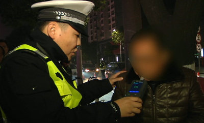 荆州民警集中开展夜查酒驾行动 查获了这些“酒司机”...... 